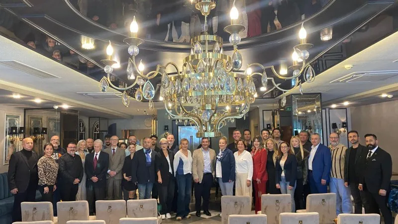 UKAKED açılış toplantısına katılan yönetim kadrosu